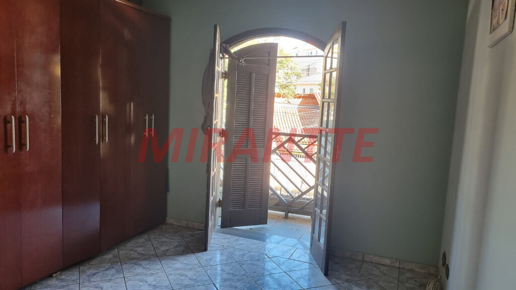 Sobrado com 4 quartos em Vila Bonilha