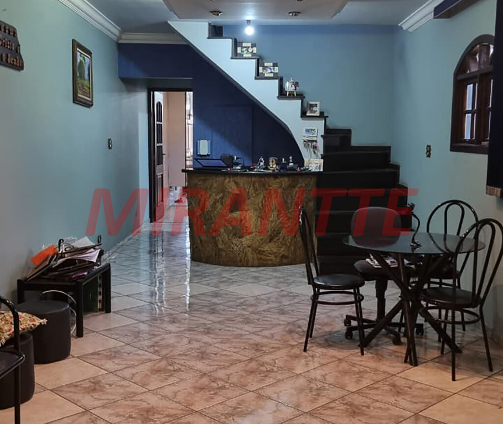 Sobrado com 4 quartos em Vila Bonilha