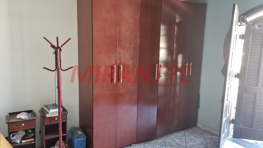 Sobrado com 4 quartos em Vila Bonilha