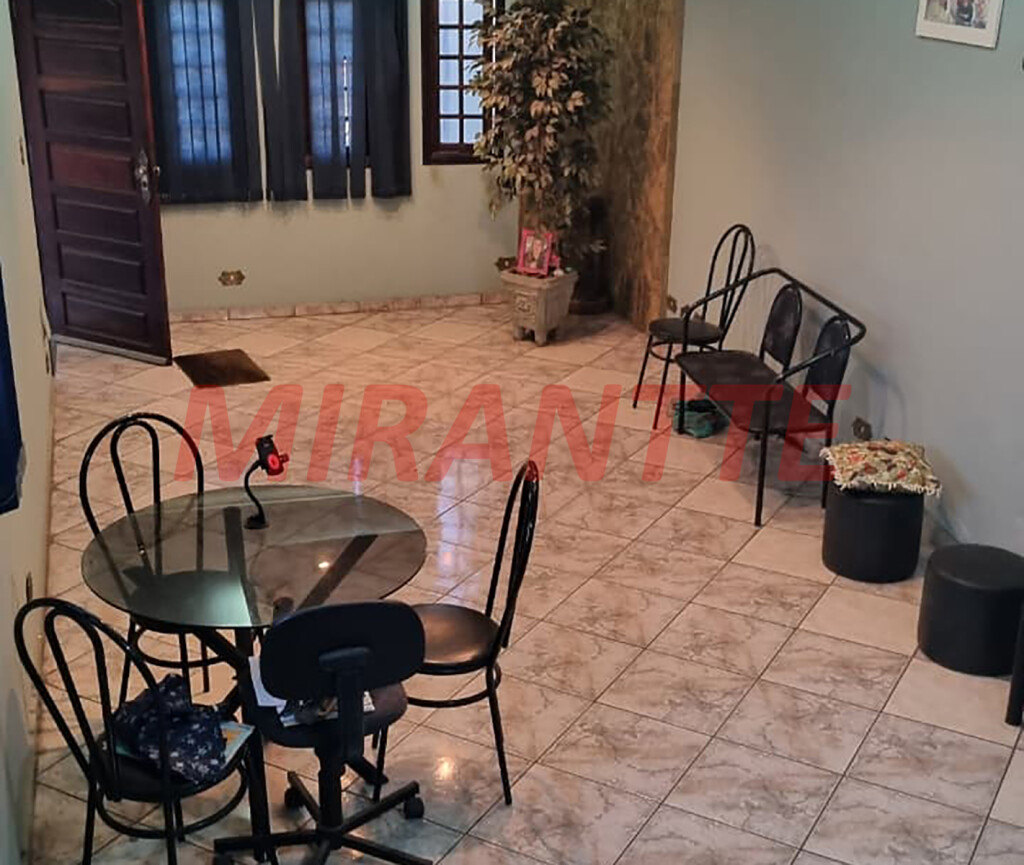 Sobrado com 4 quartos em Vila Bonilha