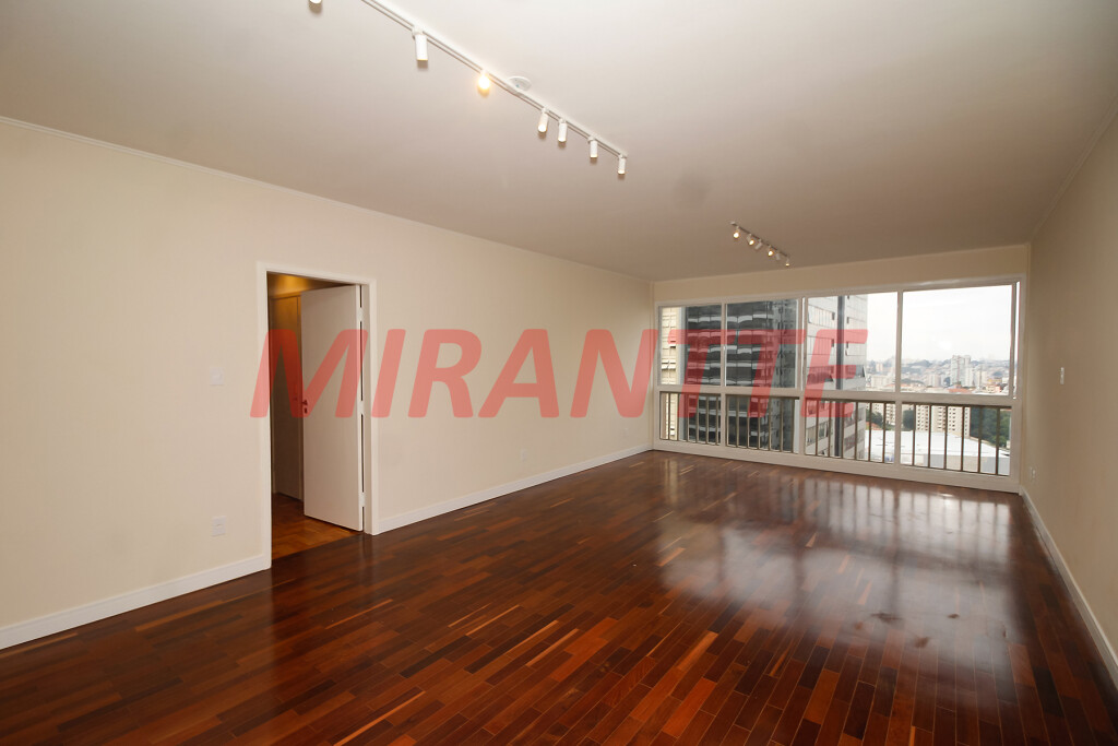 Apartamento de 123m² com 4 quartos em Santana