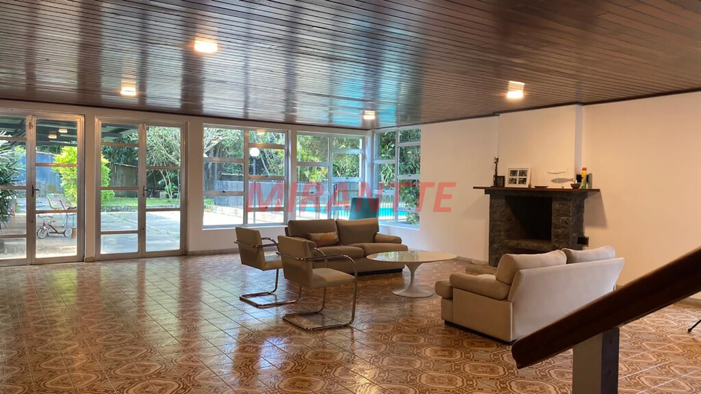 Sobrado de 572m² com 5 quartos em PARQUE PETROPOLIS