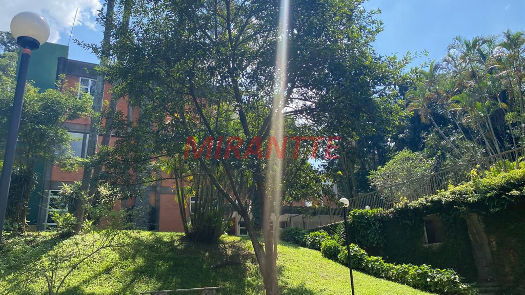 Sobrado de 572m² com 5 quartos em PARQUE PETROPOLIS
