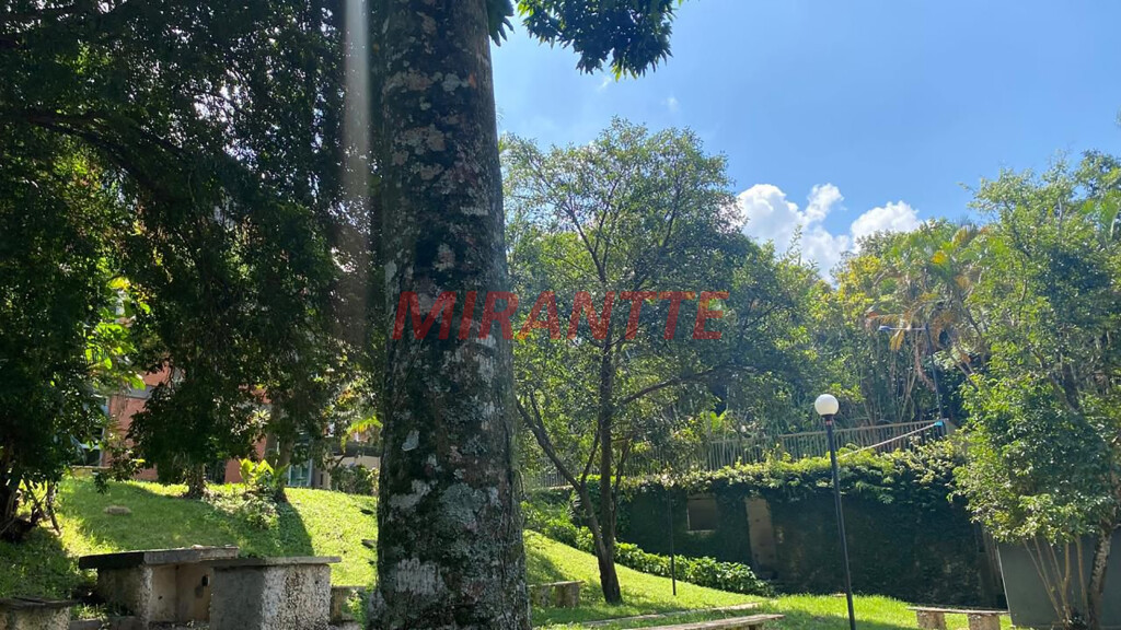 Sobrado de 572m² com 5 quartos em PARQUE PETROPOLIS