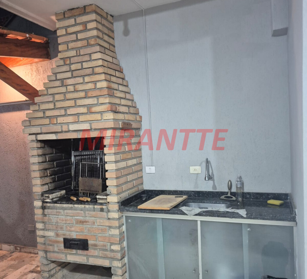 Sobrado de 277m² com 3 quartos em Santana
