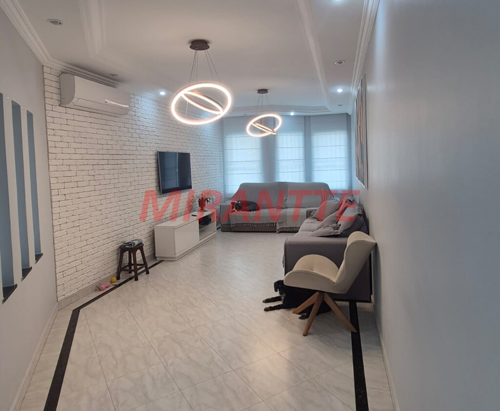 Sobrado de 277m² com 3 quartos em Santana