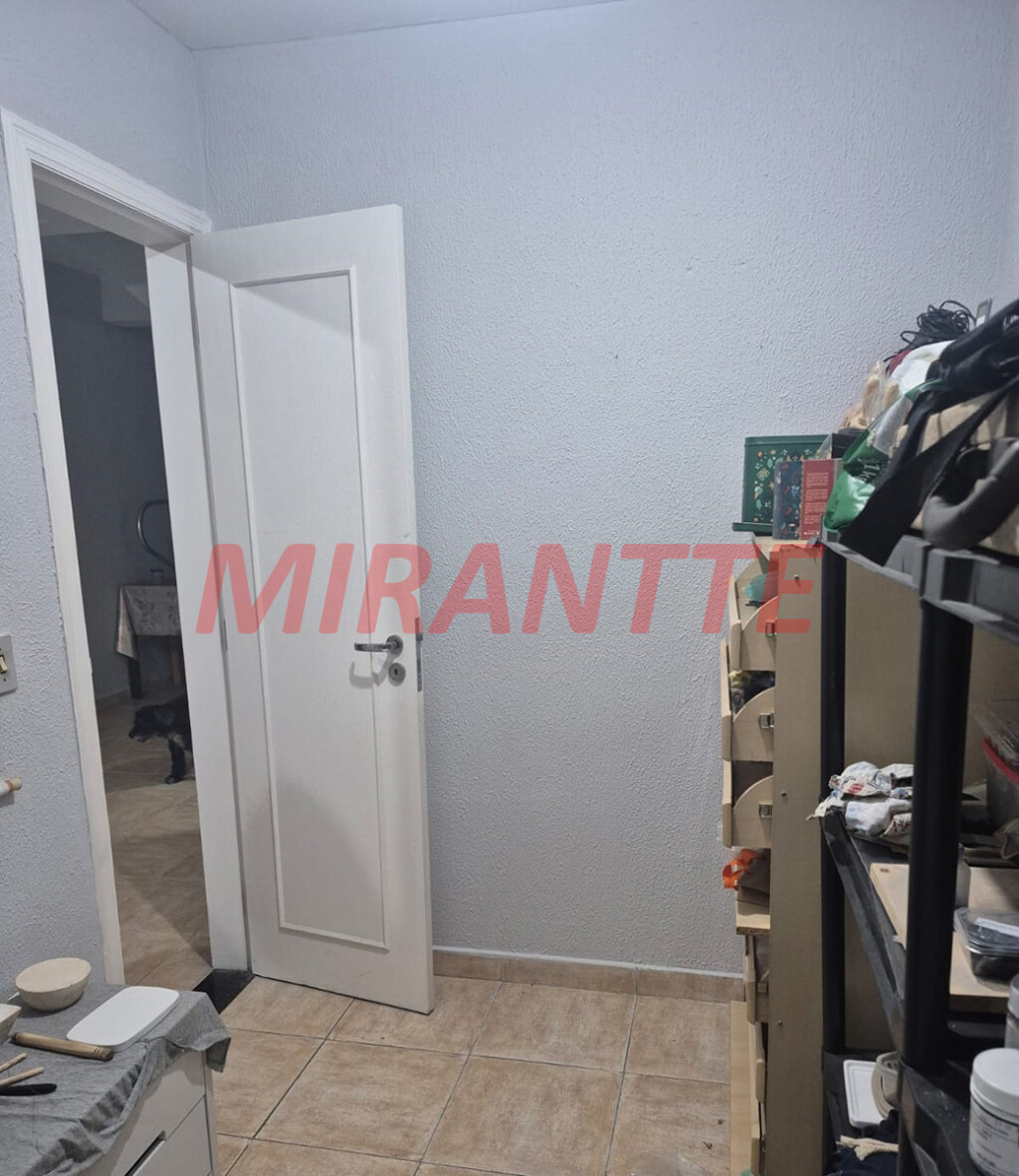 Sobrado de 277m² com 3 quartos em Santana