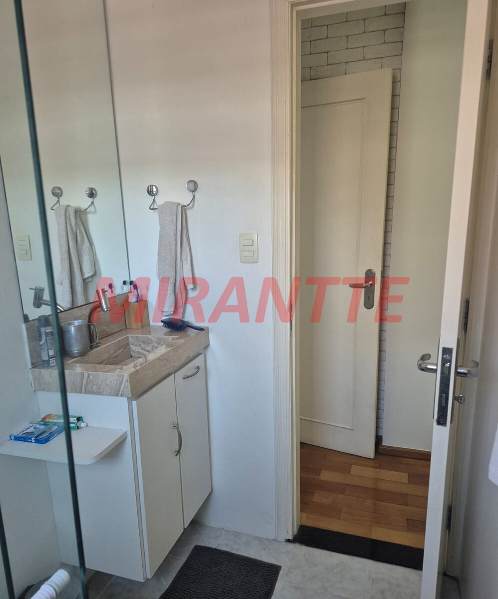 Sobrado de 277m² com 3 quartos em Santana