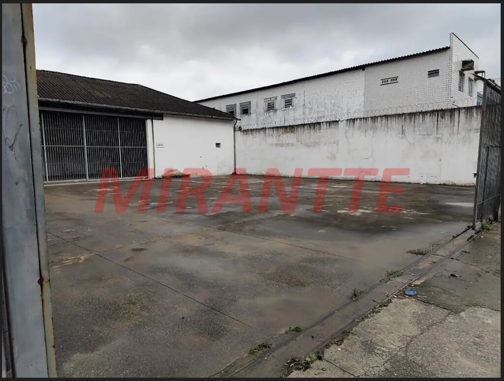 Terreno de 600m² em Limão