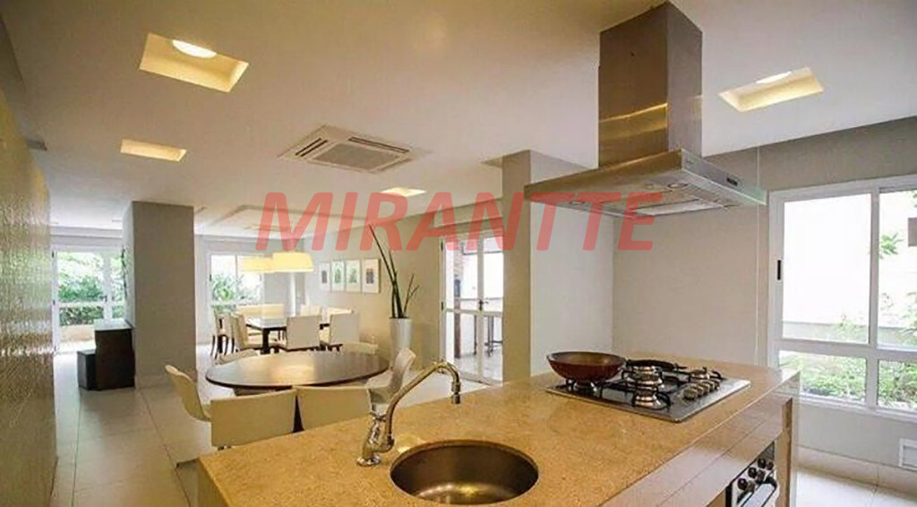 Apartamento de 59m² com 2 quartos em Barra Funda