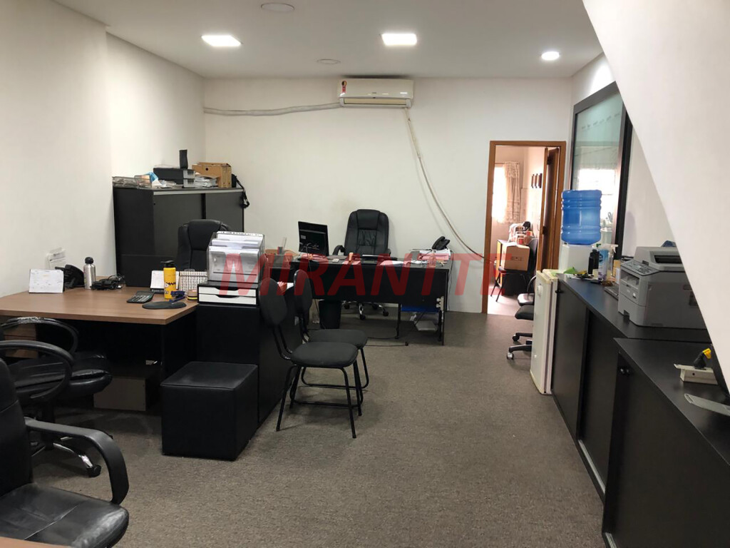 Comercial de 200m² em Santana