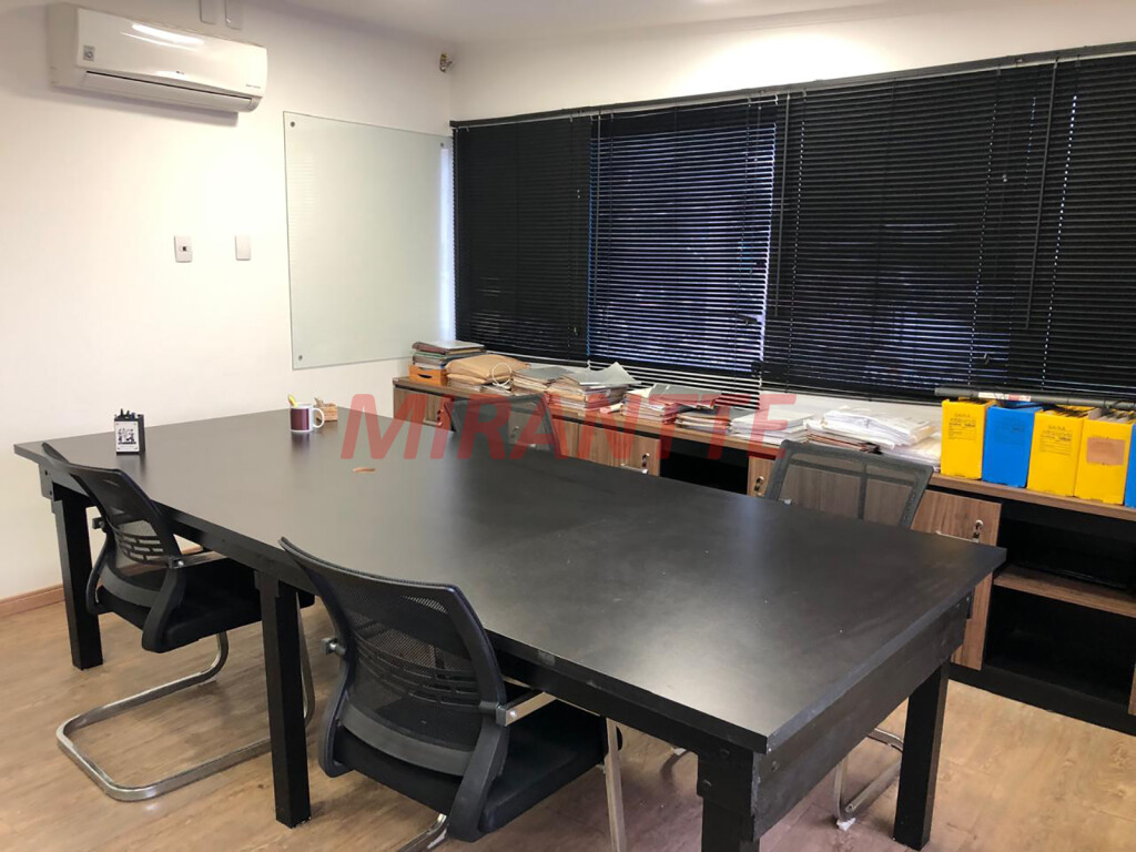 Comercial de 200m² em Santana