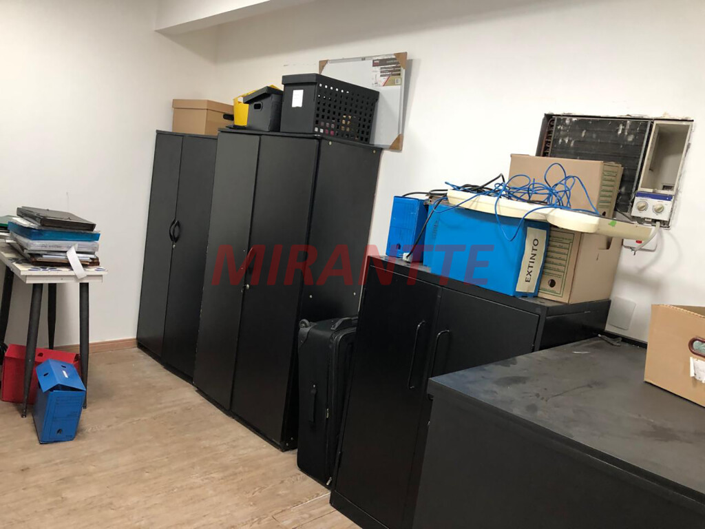 Comercial de 200m² em Santana
