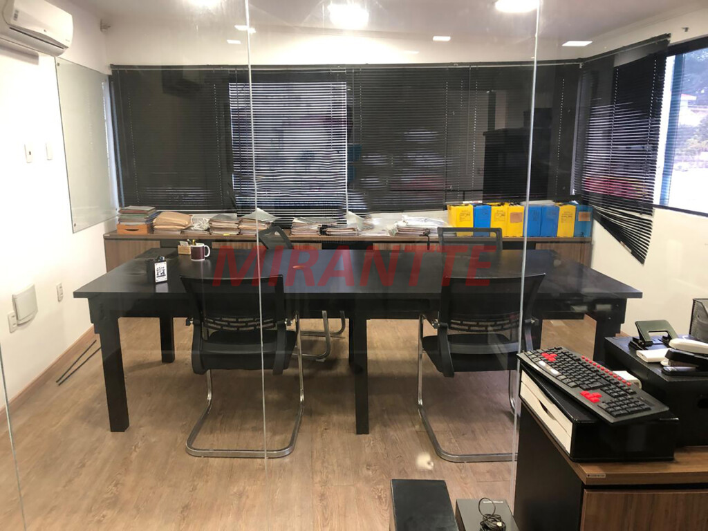 Comercial de 200m² em Santana