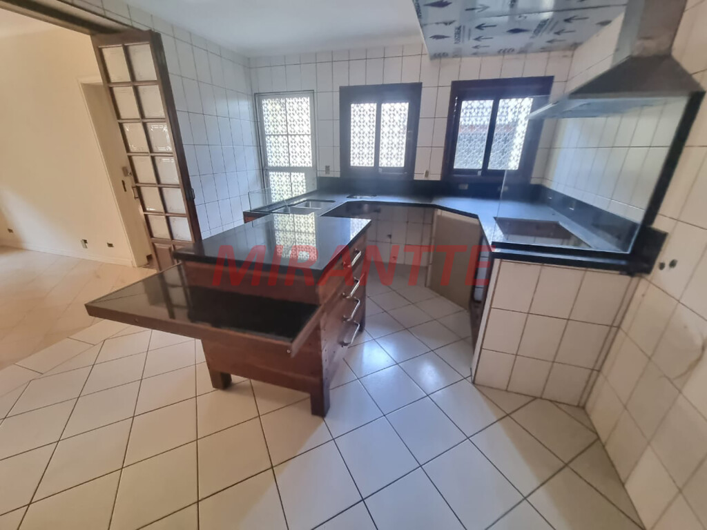Sobrado de 325m² com 5 quartos em Vila Albertina