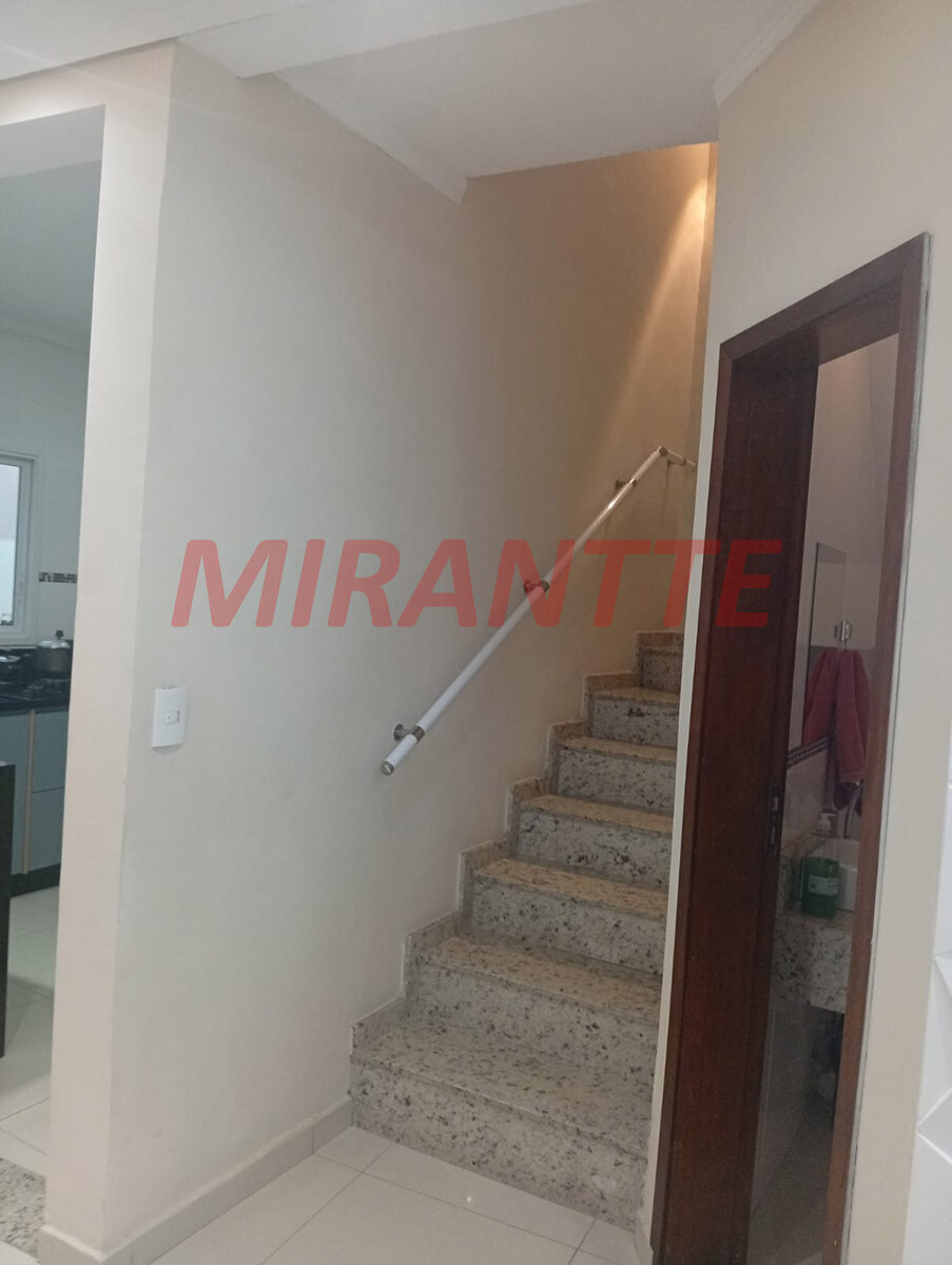 Sobrado com 3 quartos em Vila Aurora