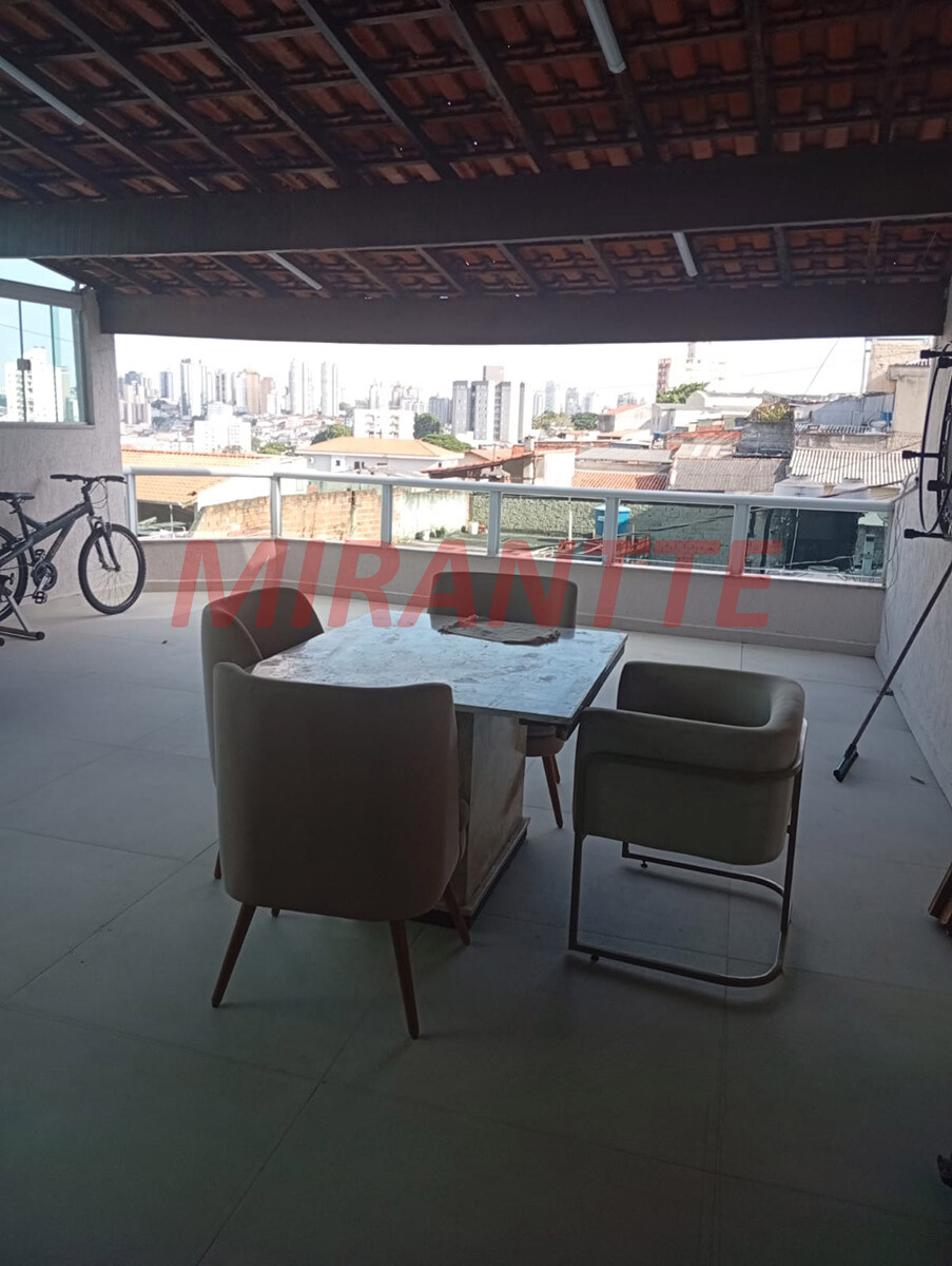 Sobrado com 3 quartos em Vila Aurora