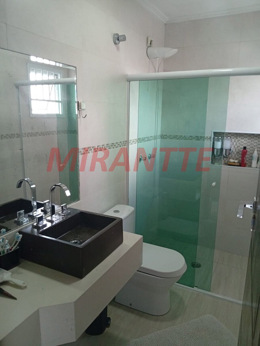 Sobrado com 3 quartos em Vila Aurora