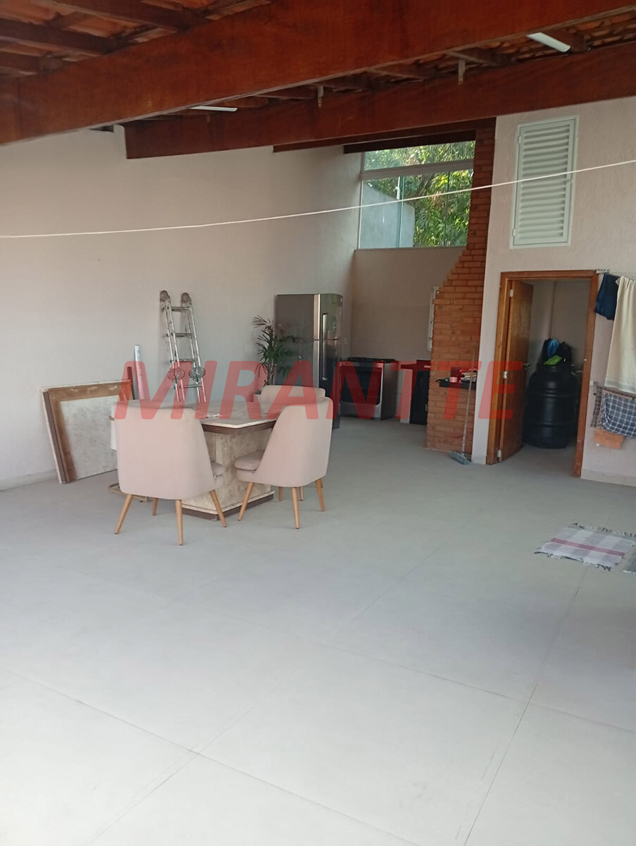 Sobrado com 3 quartos em Vila Aurora