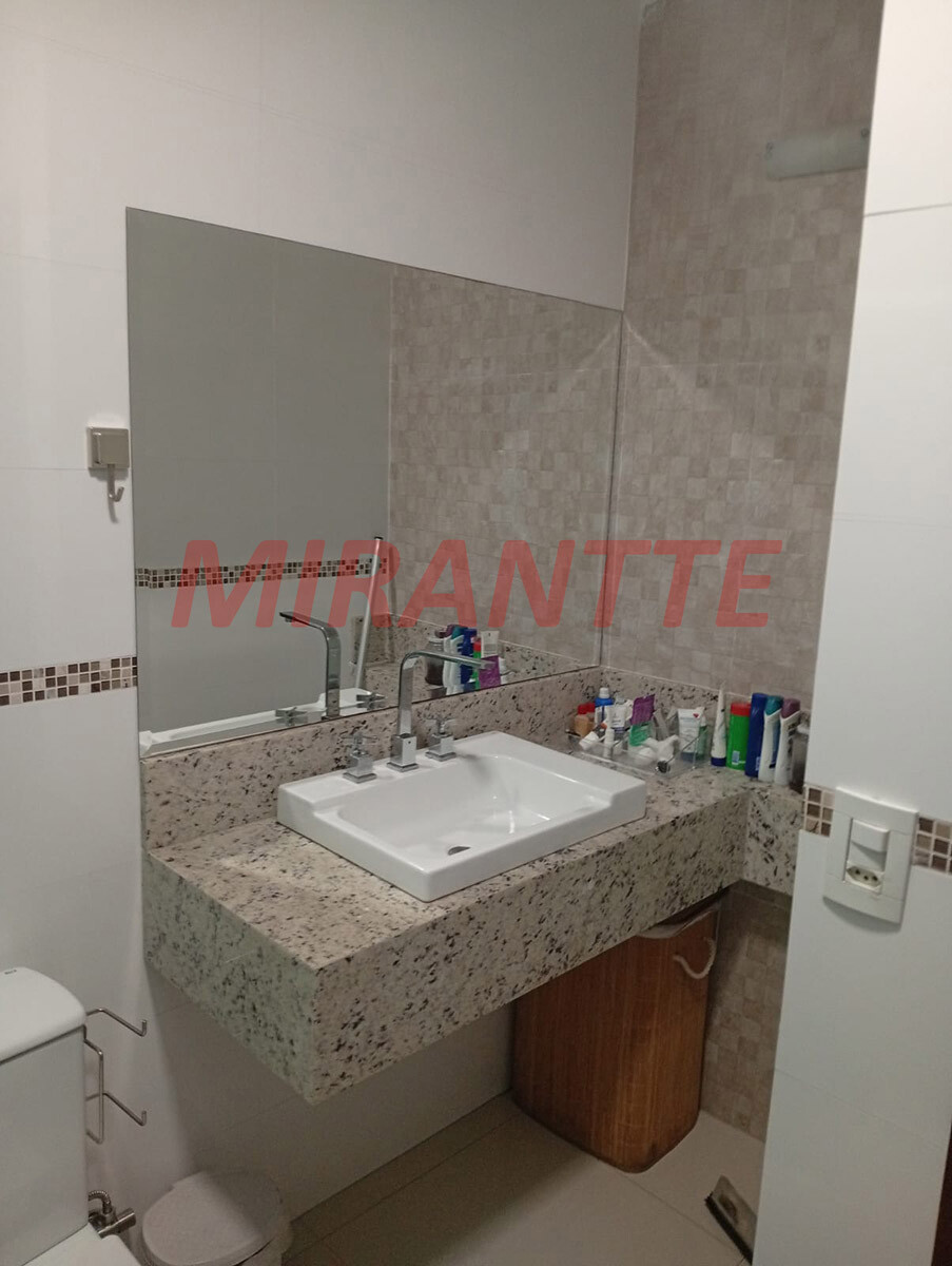 Sobrado com 3 quartos em Vila Aurora