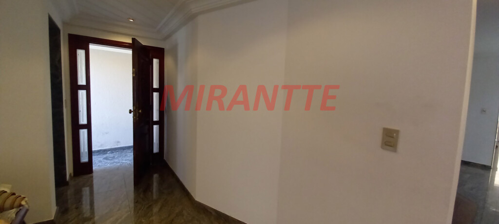 Sobrado de 443m² com 4 quartos em Vila Maria