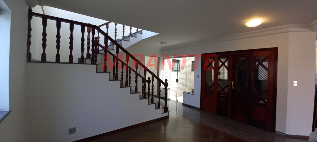 Sobrado de 443m² com 4 quartos em Vila Maria