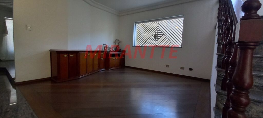 Sobrado de 443m² com 4 quartos em Vila Maria