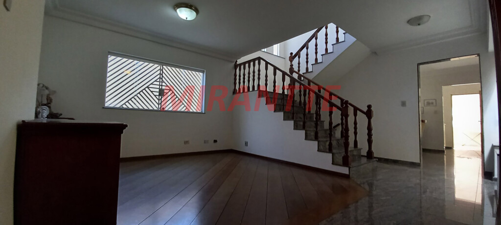 Sobrado de 443m² com 4 quartos em Vila Maria