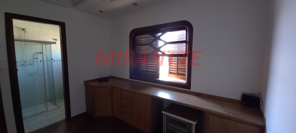 Sobrado de 443m² com 4 quartos em Vila Maria