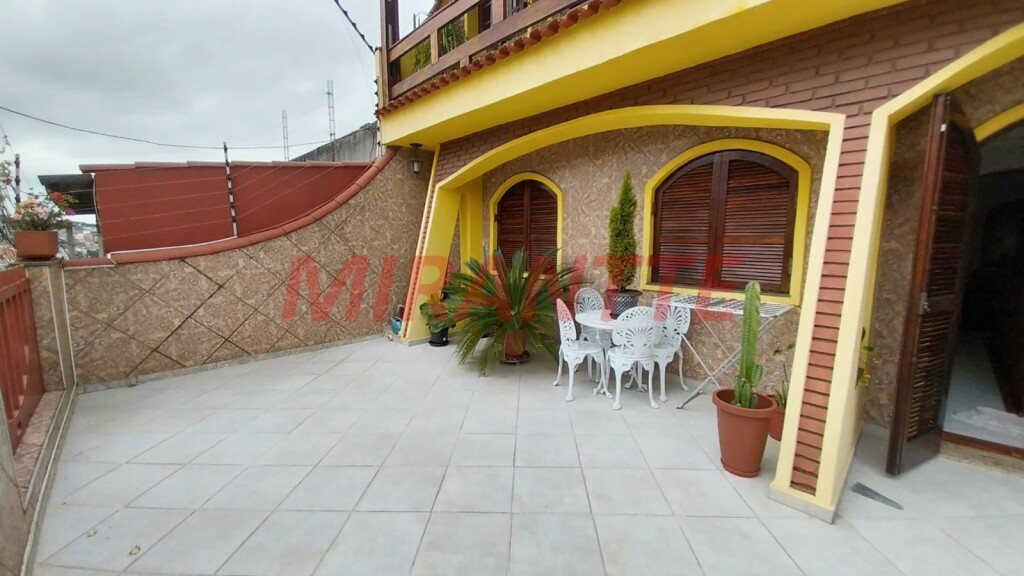 Sobrado de 292m² com 4 quartos em Vila Zilda