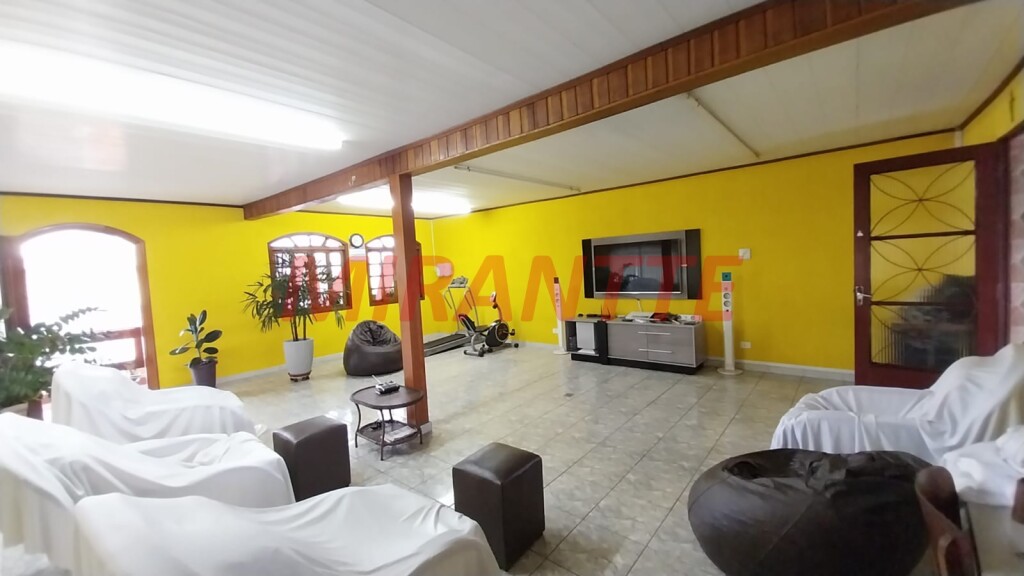 Sobrado de 292m² com 4 quartos em Vila Zilda