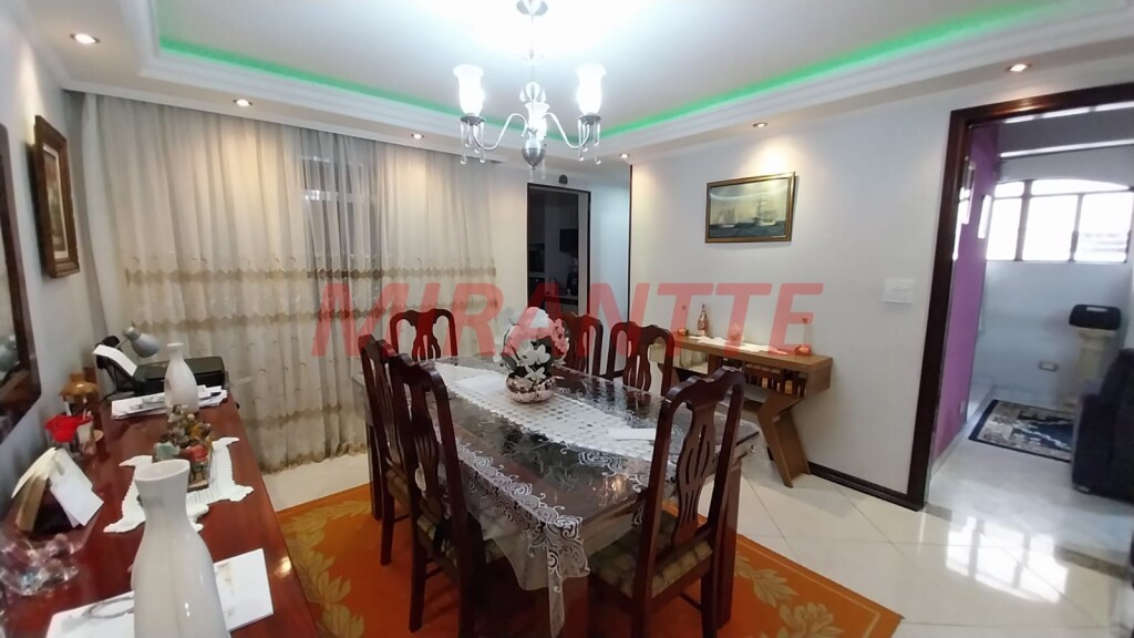 Sobrado de 292m² com 4 quartos em Vila Zilda