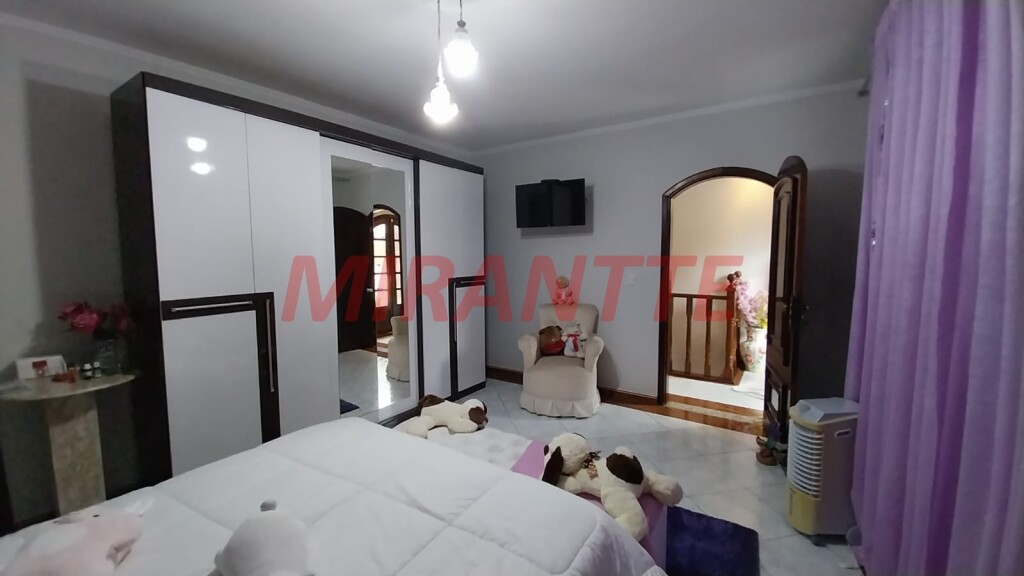 Sobrado de 292m² com 4 quartos em Vila Zilda