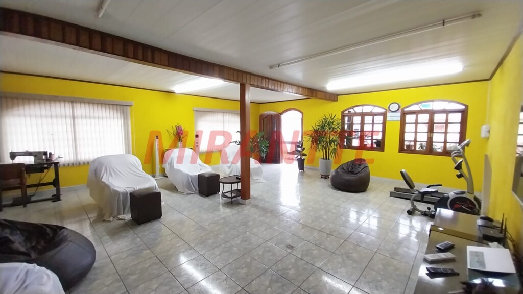 Sobrado de 292m² com 4 quartos em Vila Zilda