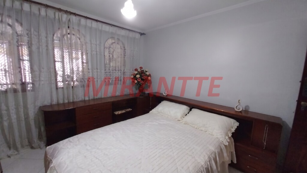 Sobrado de 292m² com 4 quartos em Vila Zilda