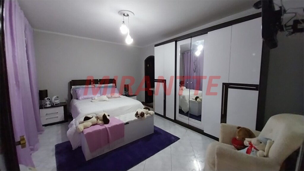 Sobrado de 292m² com 4 quartos em Vila Zilda