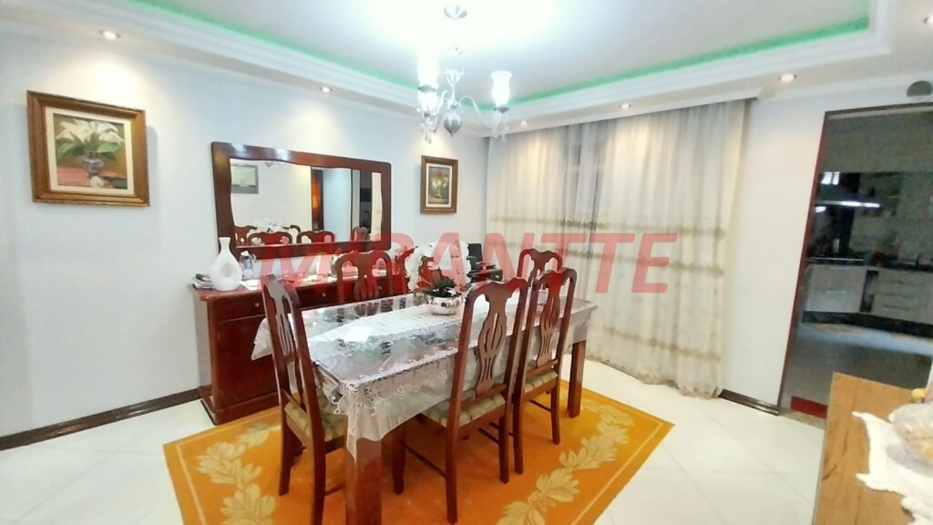 Sobrado de 292m² com 4 quartos em Vila Zilda