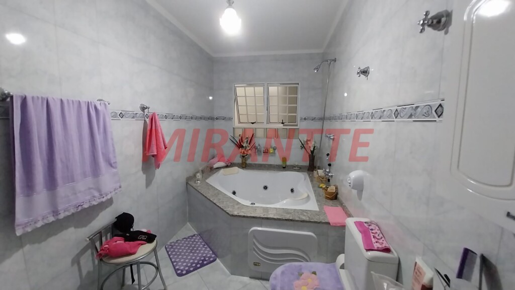 Sobrado de 292m² com 4 quartos em Vila Zilda