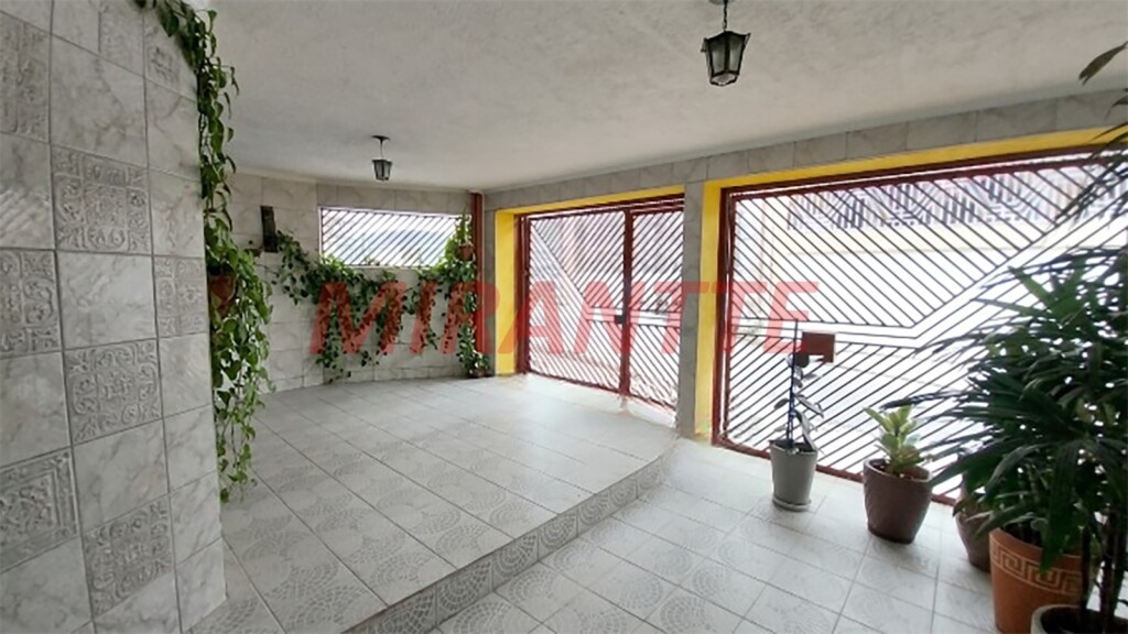 Sobrado de 292m² com 4 quartos em Vila Zilda