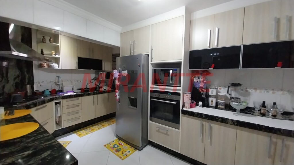 Sobrado de 292m² com 4 quartos em Vila Zilda