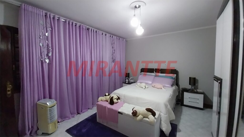 Sobrado de 292m² com 4 quartos em Vila Zilda