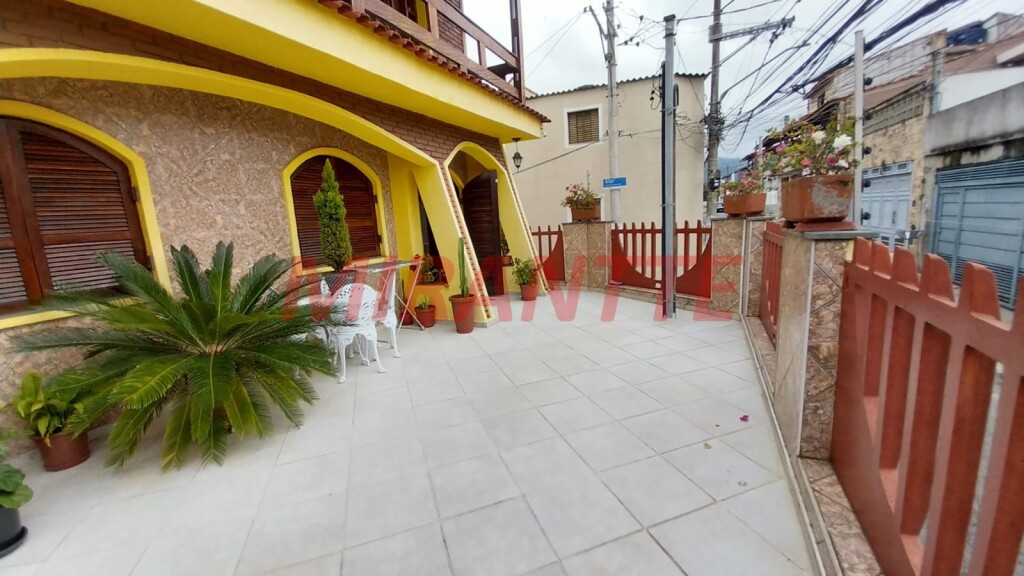 Sobrado de 292m² com 4 quartos em Vila Zilda