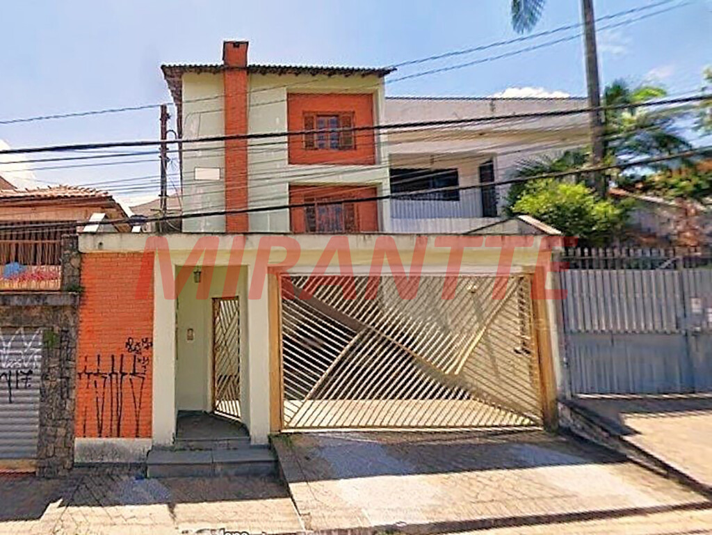 Sobrado de 220m² com 3 quartos em Vila Nivi