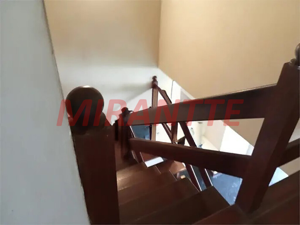 Sobrado de 220m² com 3 quartos em Vila Nivi