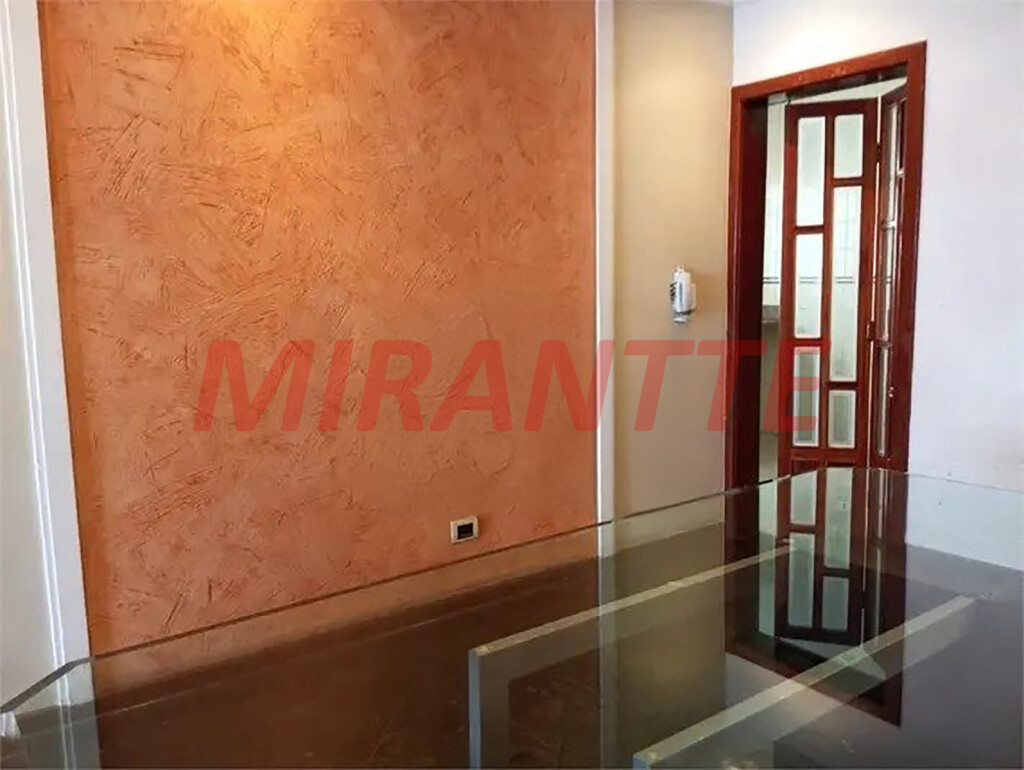 Sobrado de 220m² com 3 quartos em Vila Nivi
