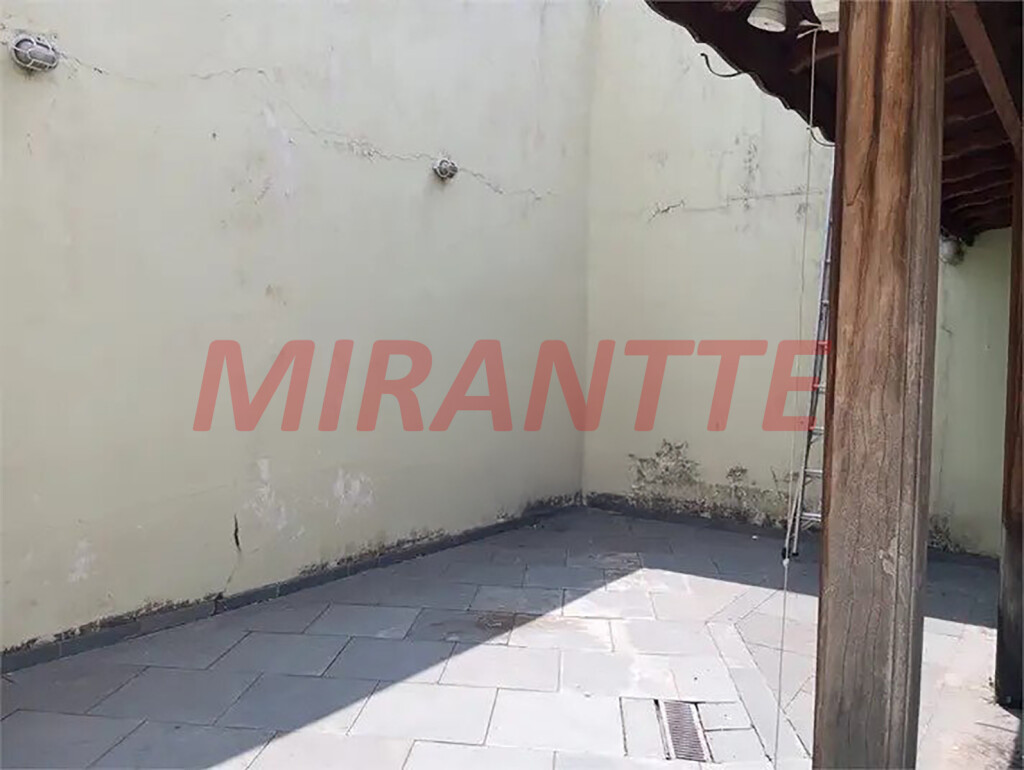 Sobrado de 220m² com 3 quartos em Vila Nivi