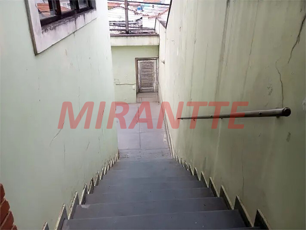 Sobrado de 220m² com 3 quartos em Vila Nivi