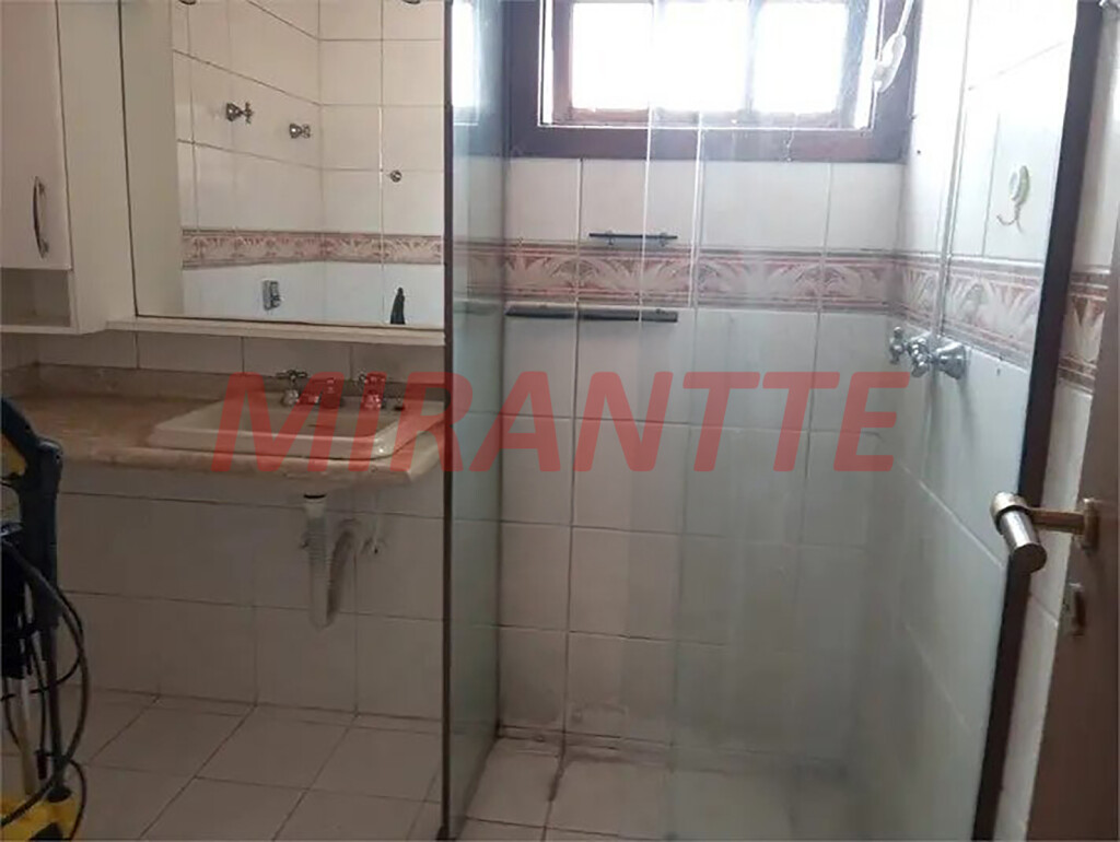 Sobrado de 220m² com 3 quartos em Vila Nivi