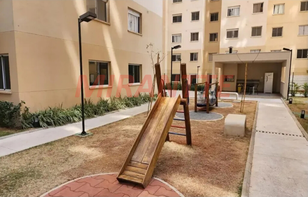 Apartamento de 32m² com 2 quartos em Parque Novo Mundo