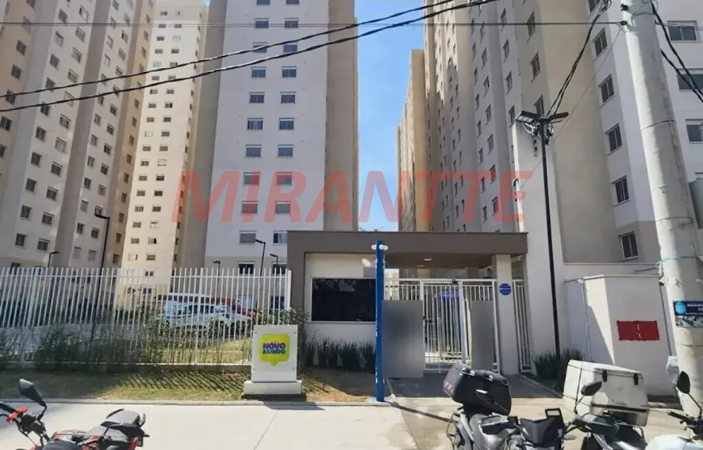 Apartamento de 32m² com 2 quartos em Parque Novo Mundo